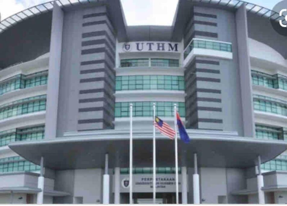Homestay Delisha Parit Raja Uthm Eksteriør billede